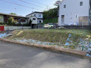 建築条件無し　国府町南東角地