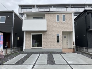 リーブルガーデン鈴鹿市寺家第6　新築分譲　2号棟