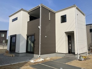 リーブルガーデン四日市市小古曽東　新築分譲　2号棟