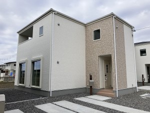 リーブルガーデン四日市市小古曽東　新築分譲　3号棟