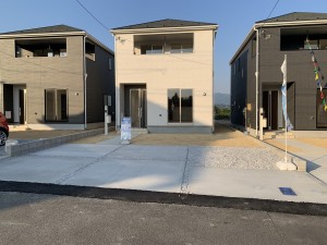 クレイドルガーデンいなべ市大安町丹生川中　新築分譲　３号棟