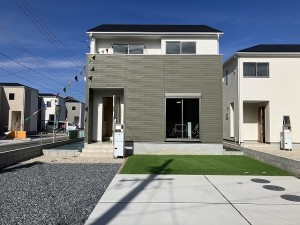 リナージュ四日市市小古曽東22-1期　２号棟