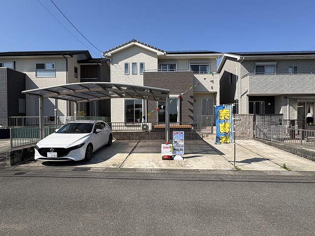 四日市市小林町　美麗中古住宅　４LDK・太陽光パネル付きオール電化